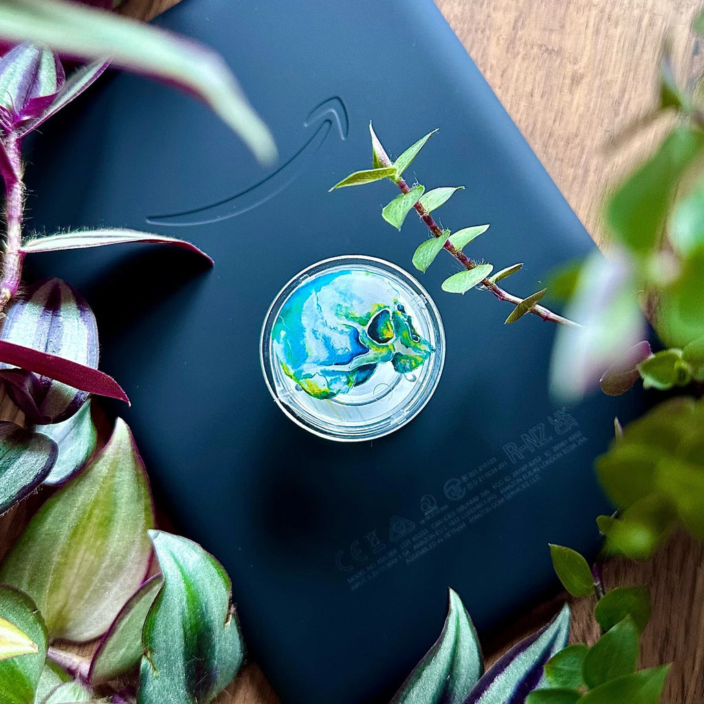 Skull E-Reader Grip